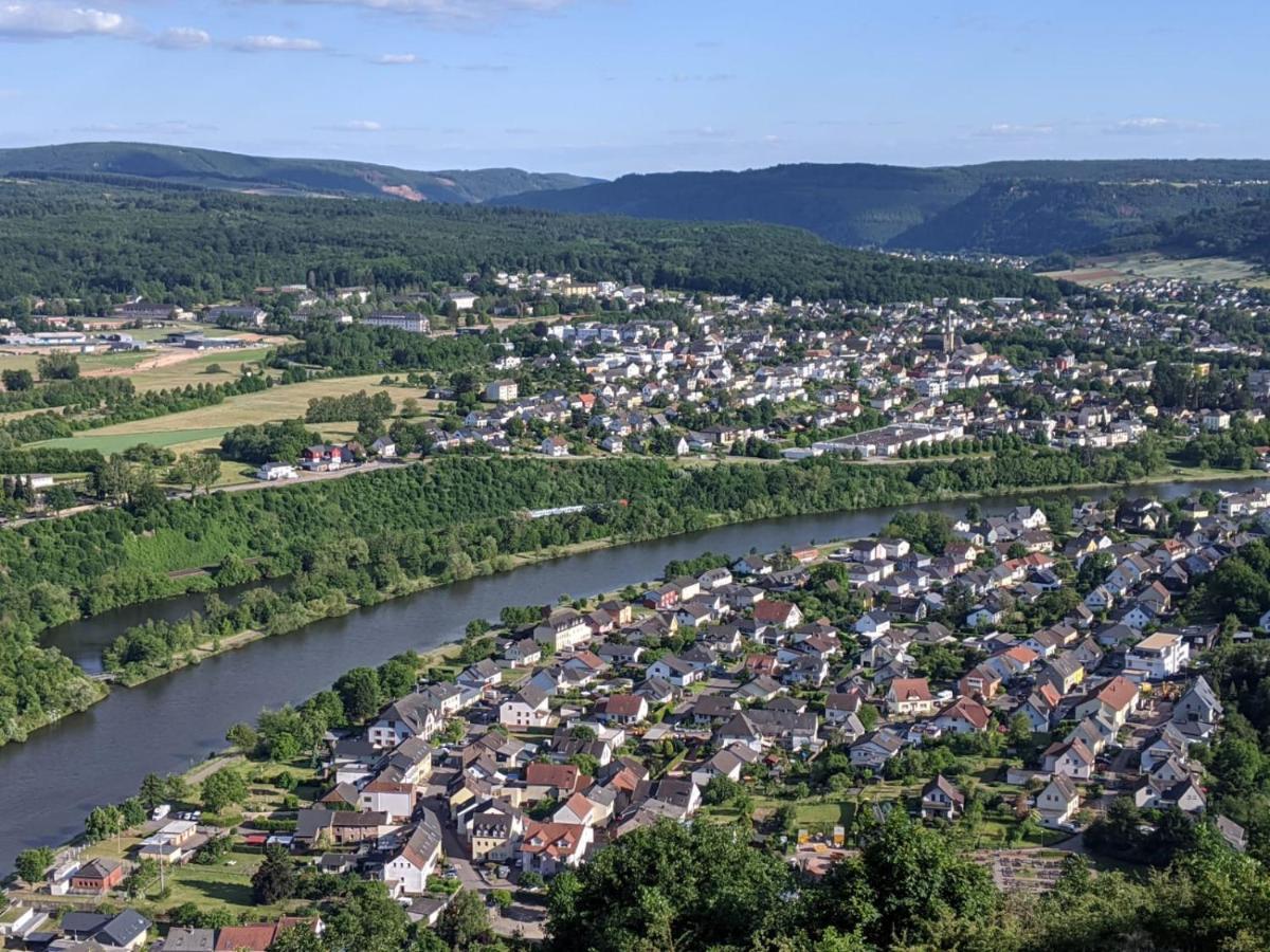 Gemuetliche 90 Qm Wohnung In Saarburg, Zentral Gelegen, Garten Mit Aussicht, Separater Eingang Luaran gambar