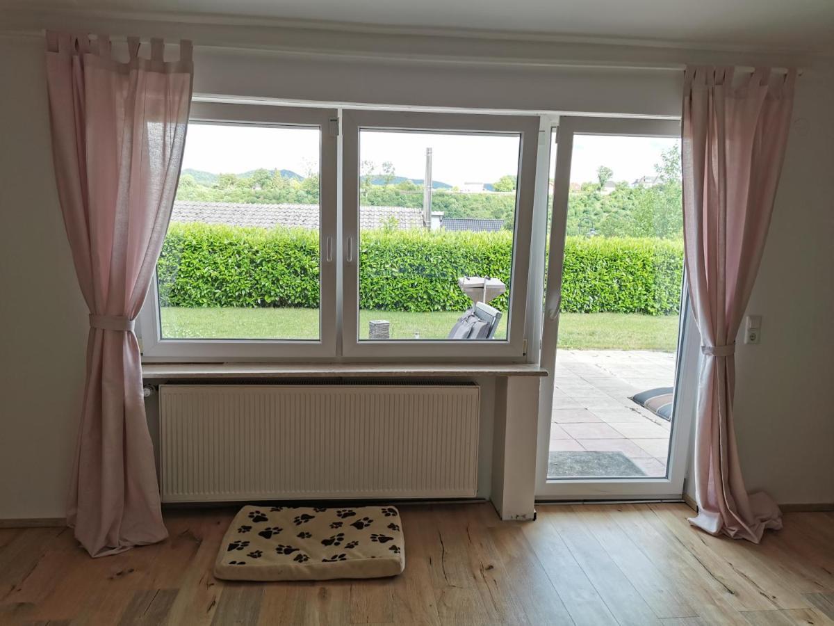 Gemuetliche 90 Qm Wohnung In Saarburg, Zentral Gelegen, Garten Mit Aussicht, Separater Eingang Luaran gambar